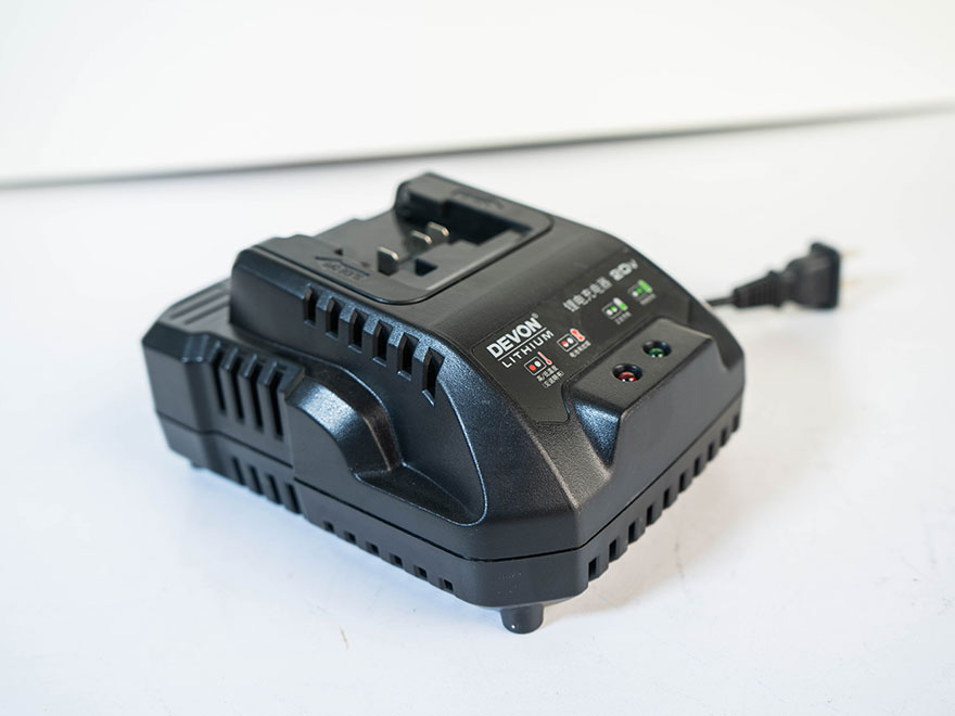 大有锂电充电器